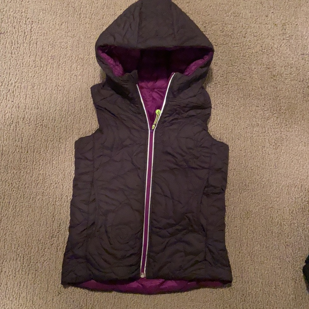 Ivivva by lululemon girls reversible vest size 10